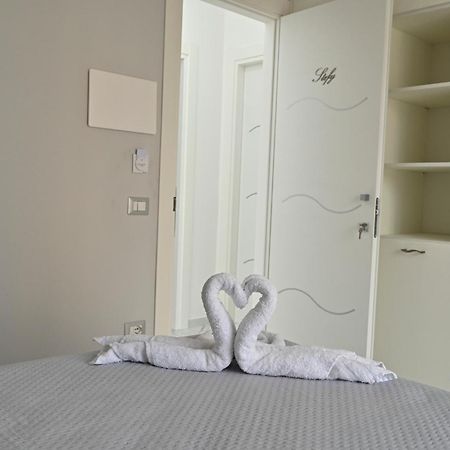 Bebsantaniellohouse1 Bed & Breakfast Napoli Ngoại thất bức ảnh