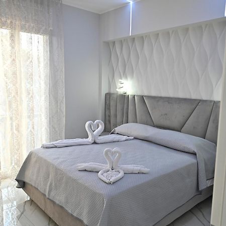 Bebsantaniellohouse1 Bed & Breakfast Napoli Ngoại thất bức ảnh