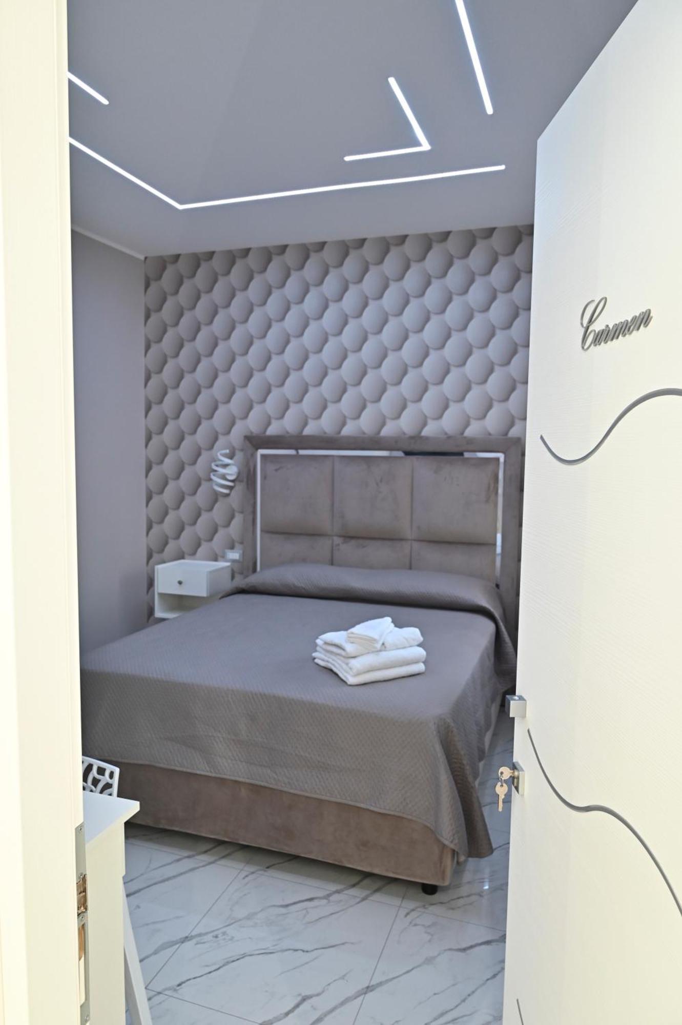 Bebsantaniellohouse1 Bed & Breakfast Napoli Ngoại thất bức ảnh