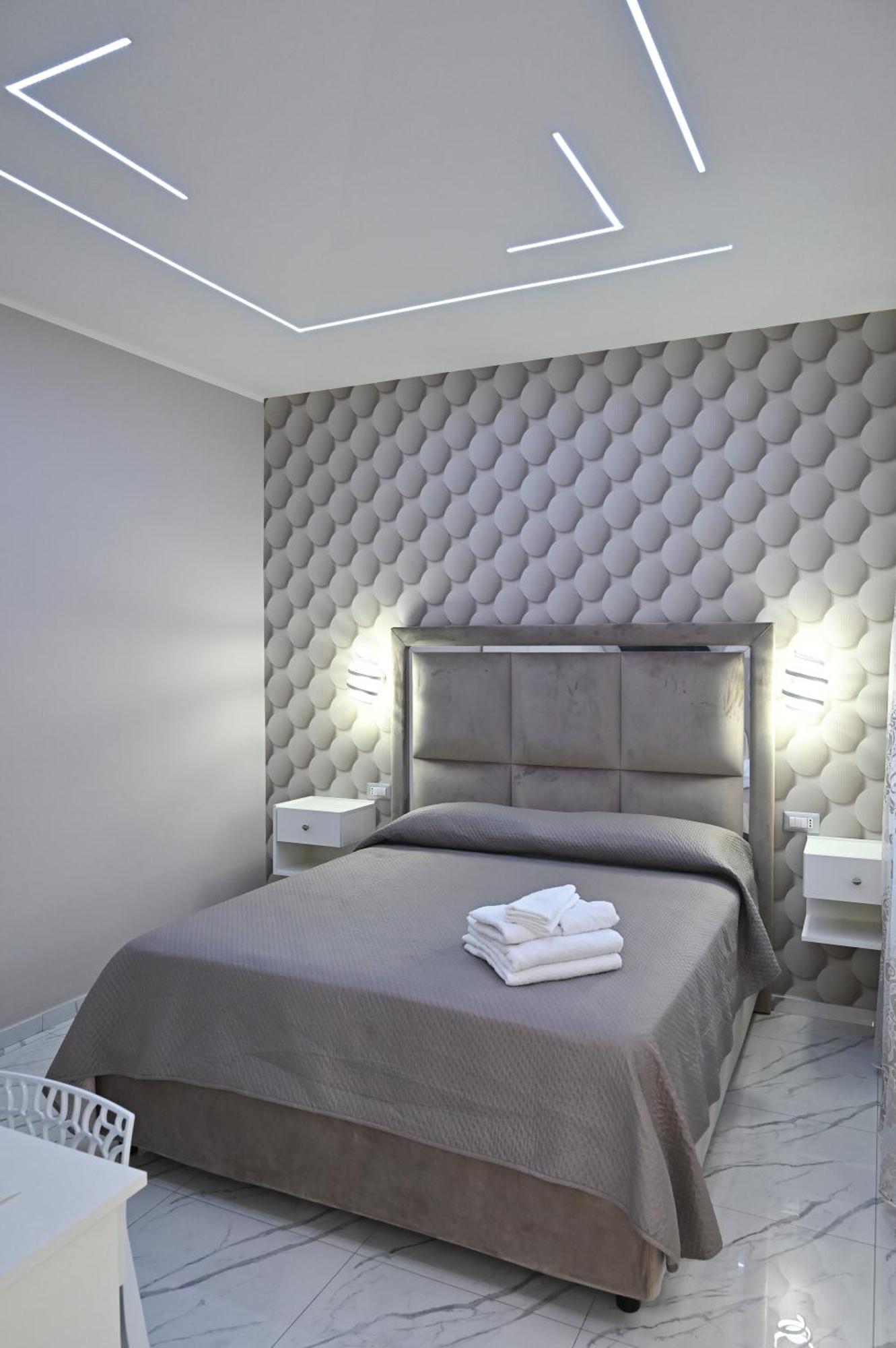 Bebsantaniellohouse1 Bed & Breakfast Napoli Ngoại thất bức ảnh