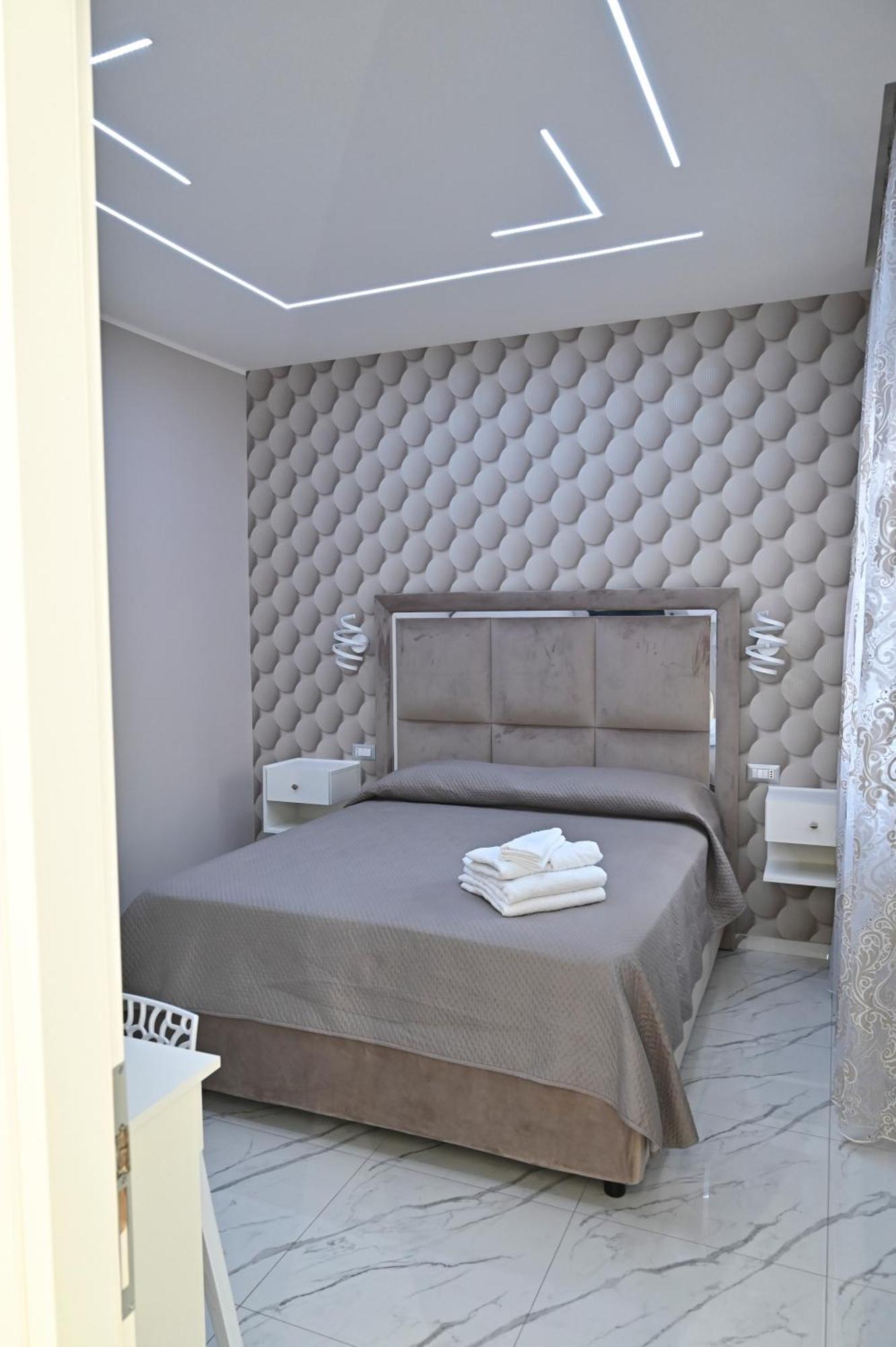 Bebsantaniellohouse1 Bed & Breakfast Napoli Ngoại thất bức ảnh