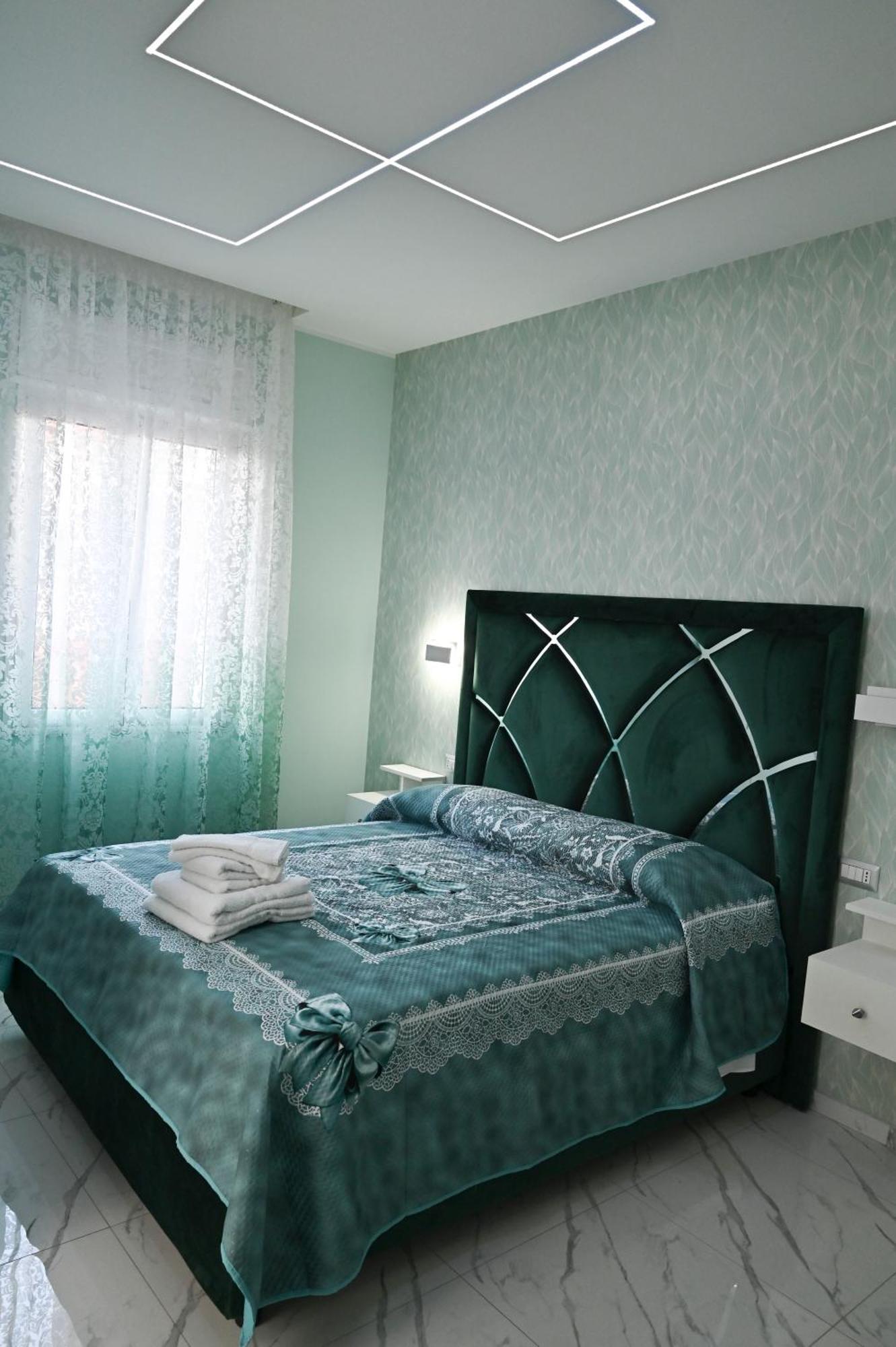 Bebsantaniellohouse1 Bed & Breakfast Napoli Ngoại thất bức ảnh