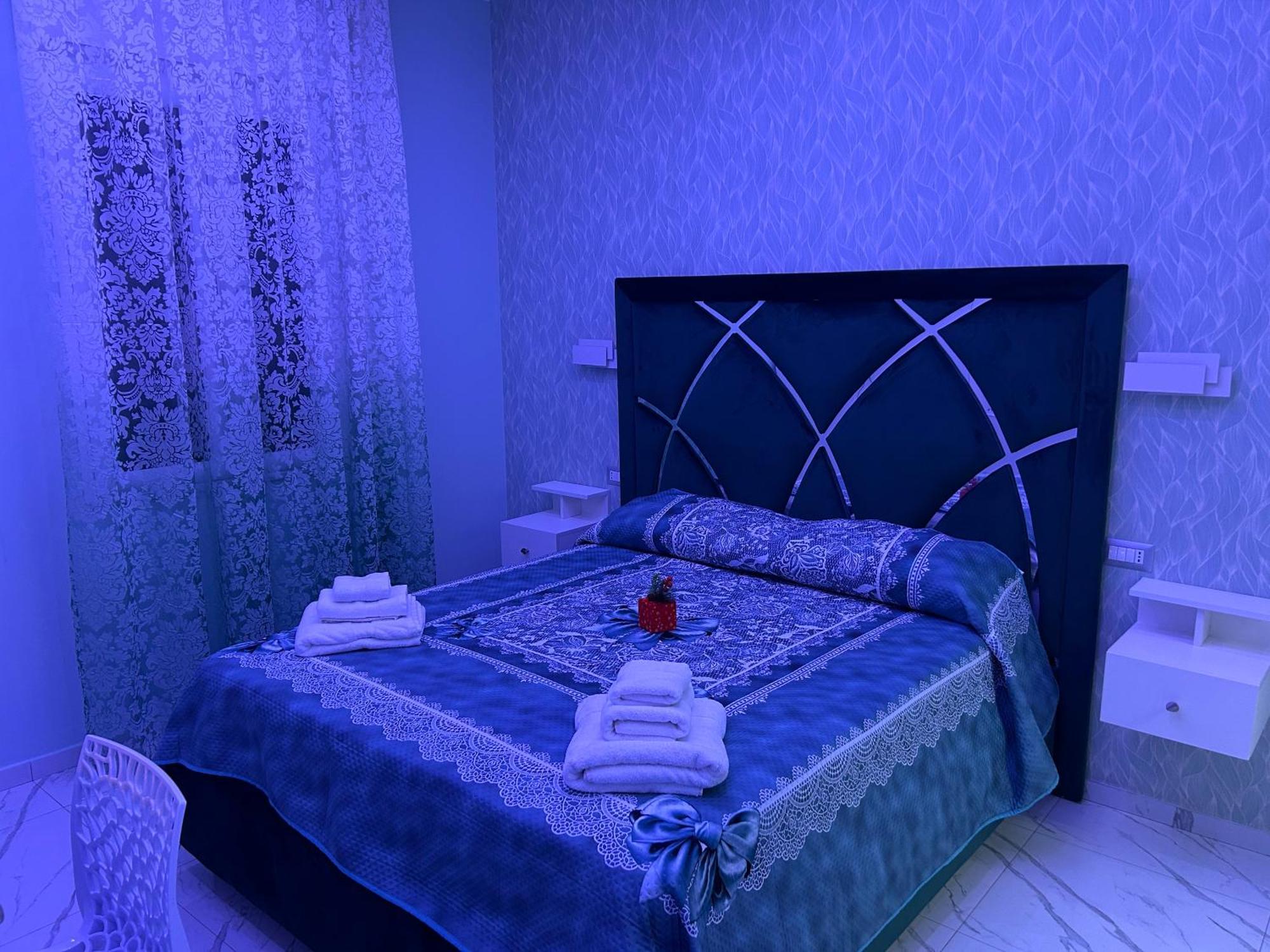 Bebsantaniellohouse1 Bed & Breakfast Napoli Ngoại thất bức ảnh