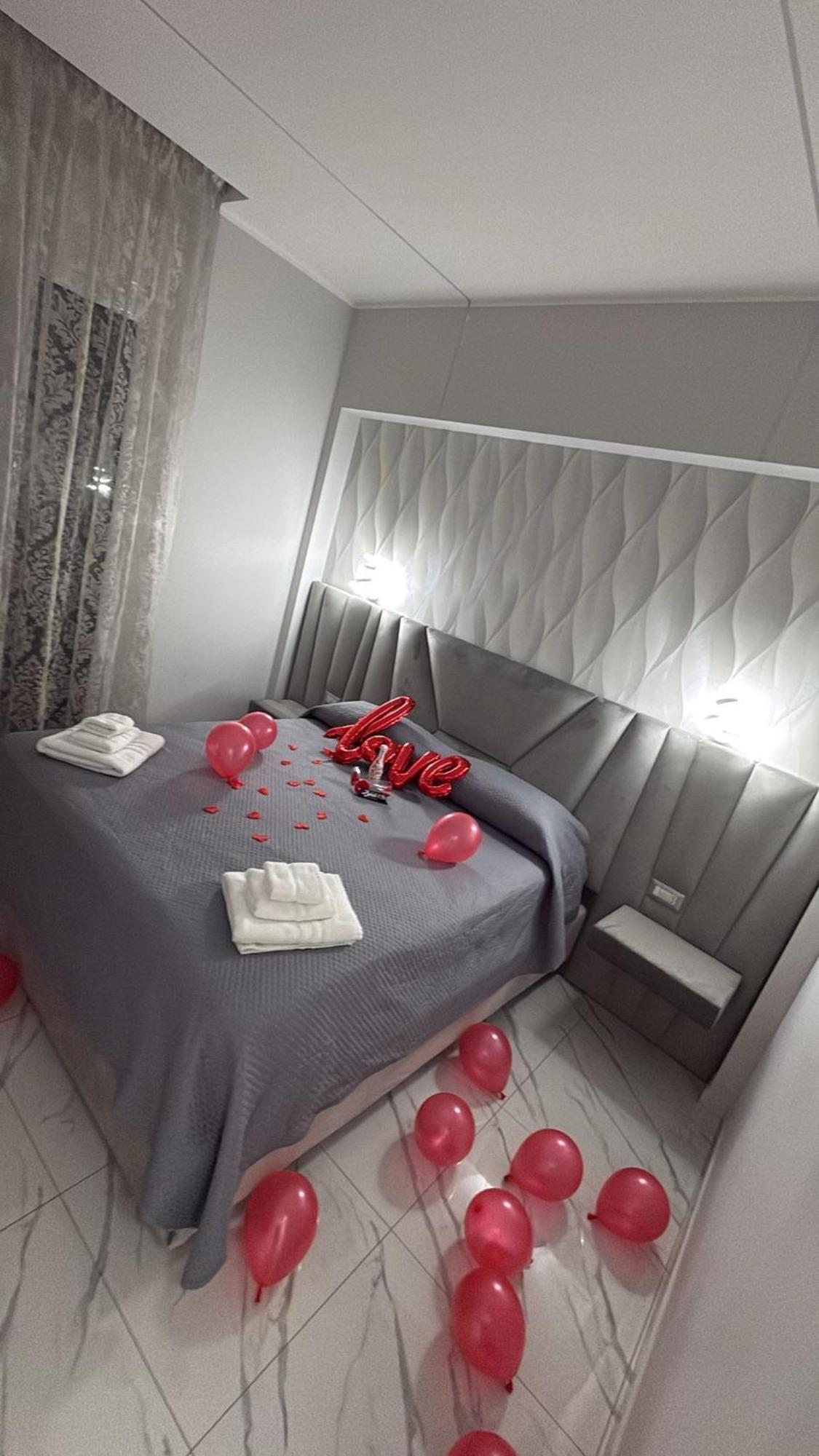 Bebsantaniellohouse1 Bed & Breakfast Napoli Ngoại thất bức ảnh