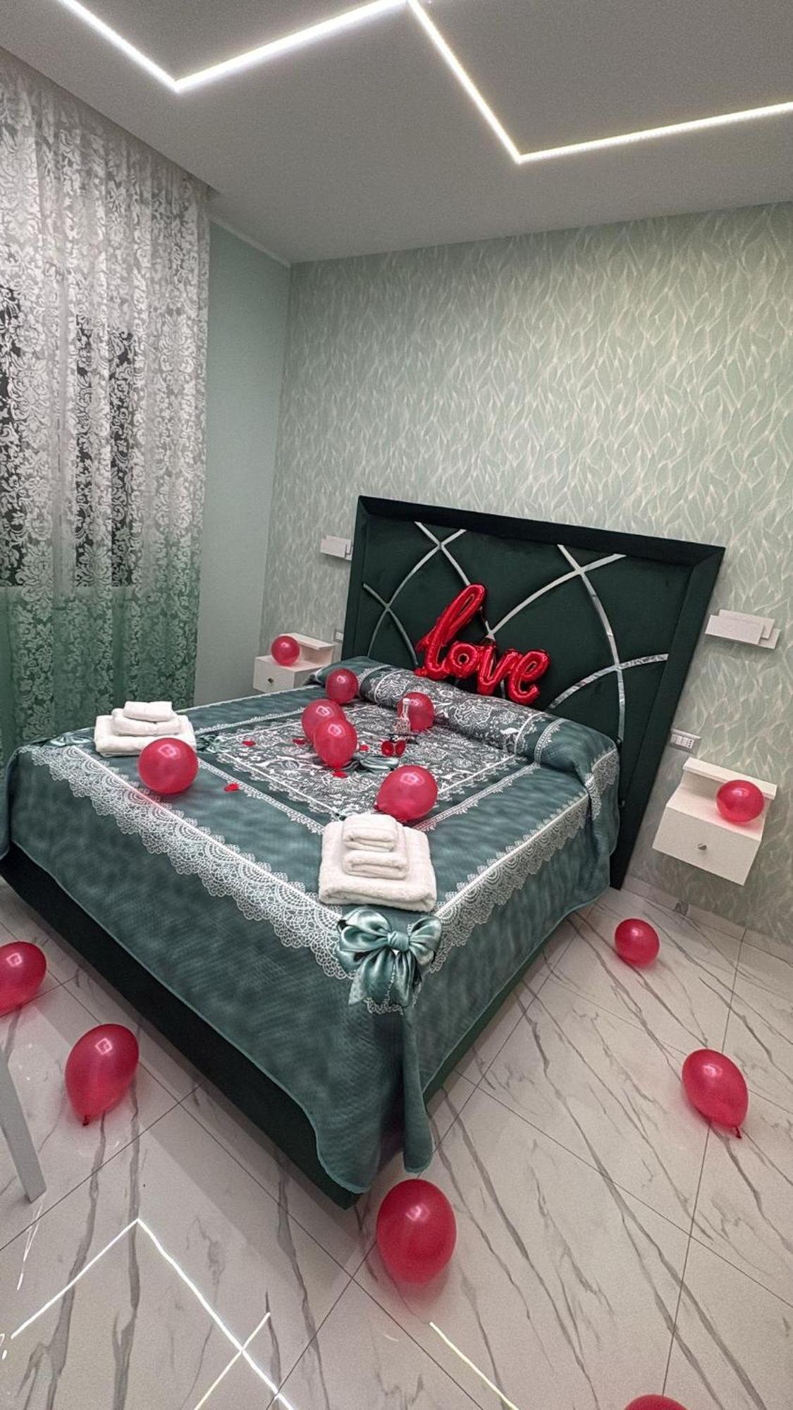 Bebsantaniellohouse1 Bed & Breakfast Napoli Ngoại thất bức ảnh