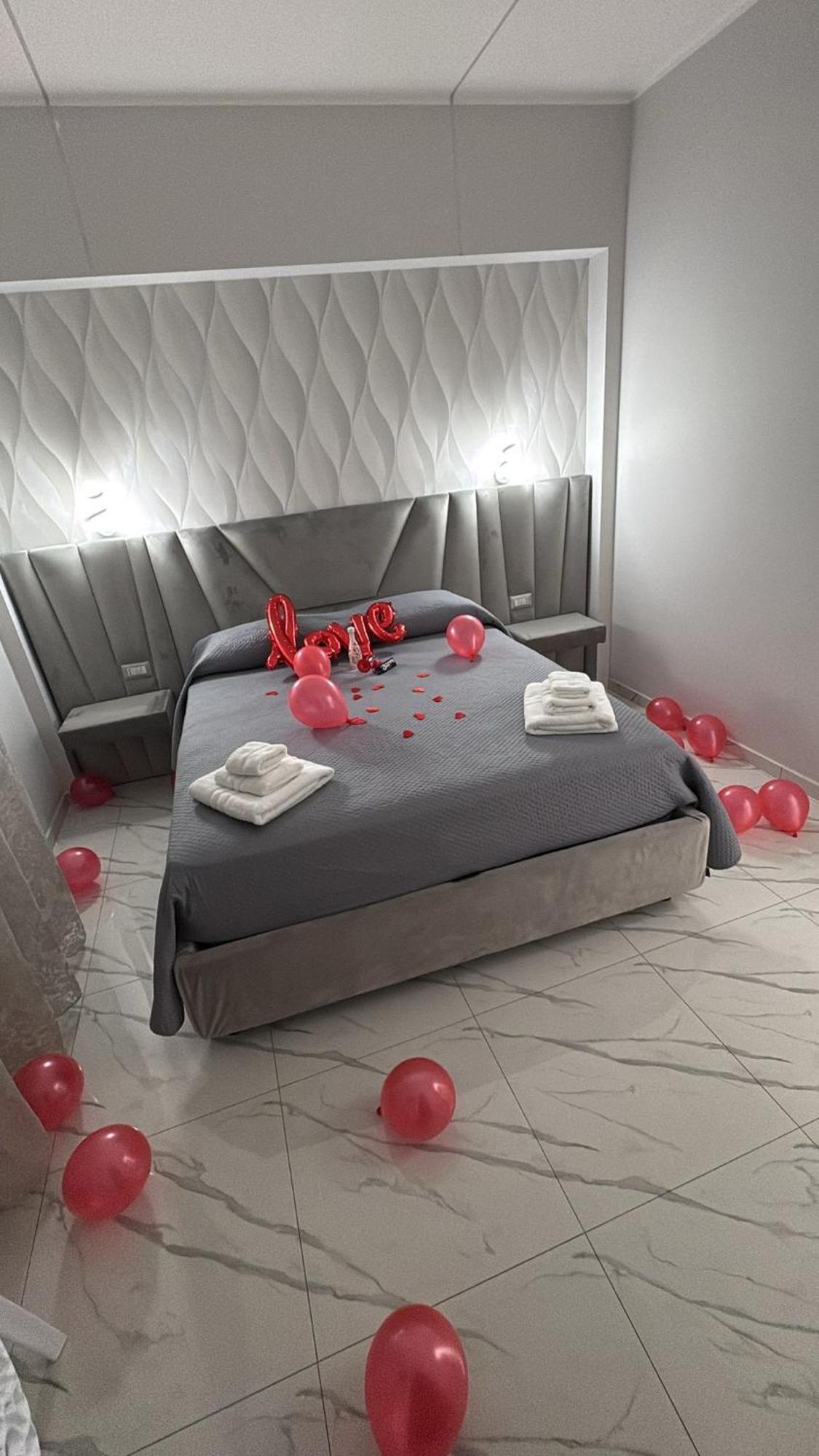 Bebsantaniellohouse1 Bed & Breakfast Napoli Ngoại thất bức ảnh