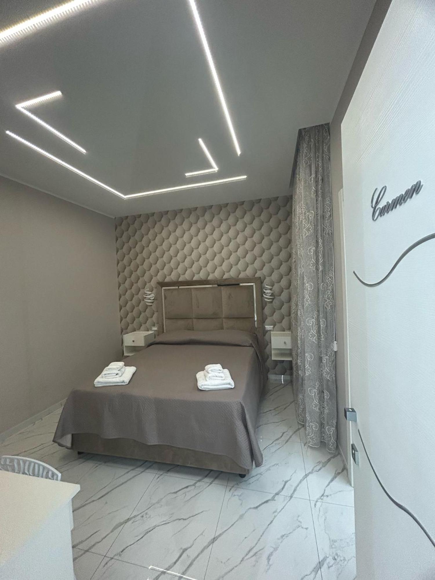 Bebsantaniellohouse1 Bed & Breakfast Napoli Ngoại thất bức ảnh